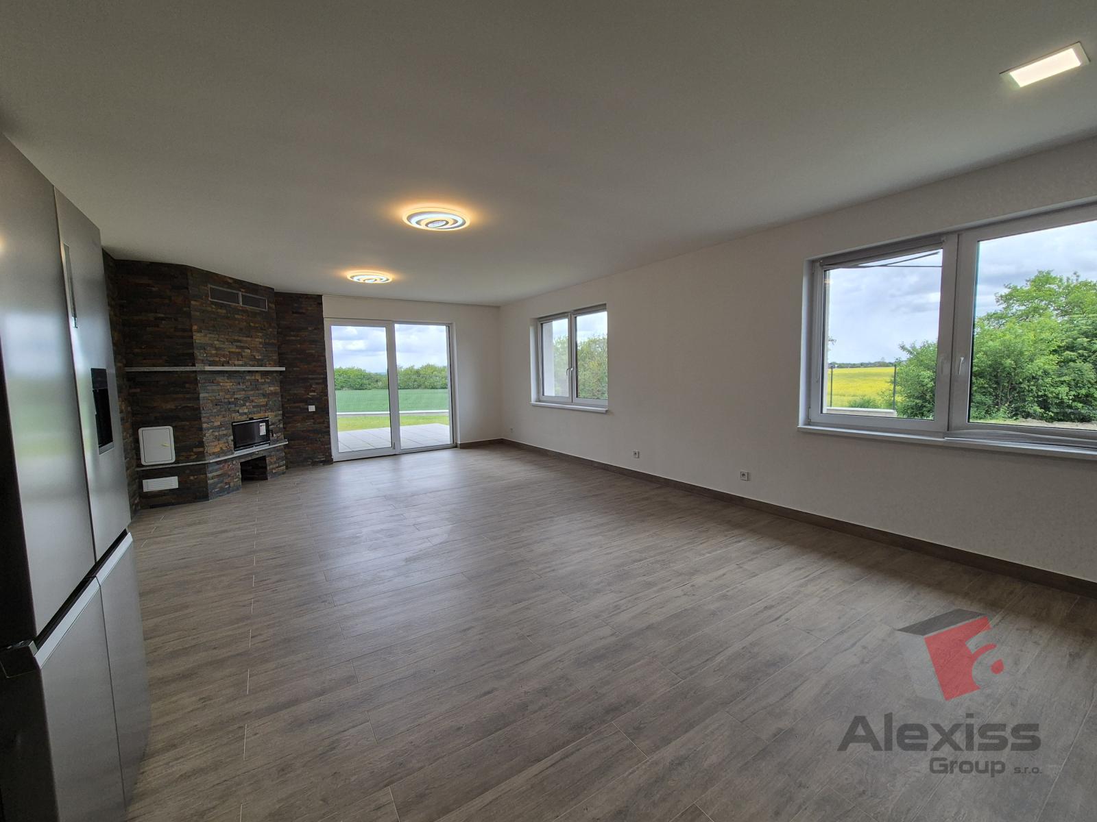 Pronájem novostavby bungalovu 5+KK, terasa, zahrada, Brázdimská, Brandýs nad Labem — fotografie 14