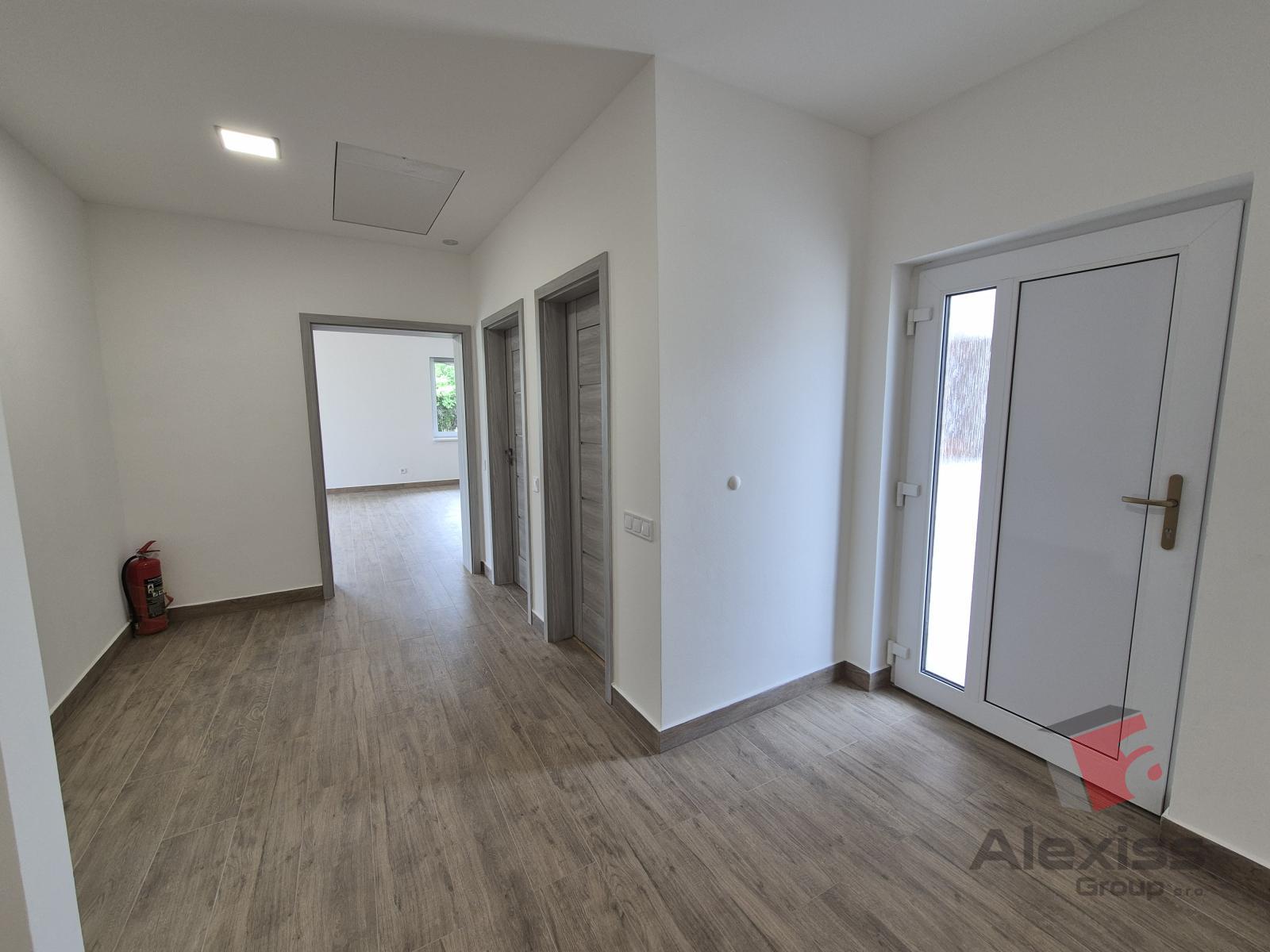 Pronájem novostavby bungalovu 5+KK, terasa, zahrada, Brázdimská, Brandýs nad Labem — fotografie 13