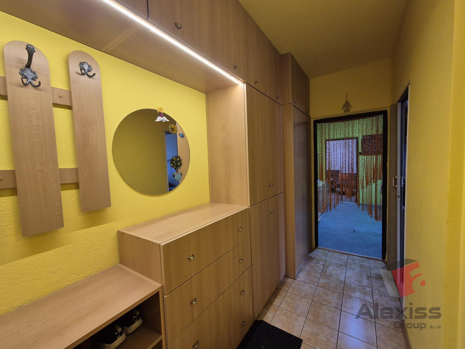 Prodej bytu 3+1, lodžie, sklep, 74 m2, Blatské sídliště, Veselí nad Lužnicí — fotografie 1